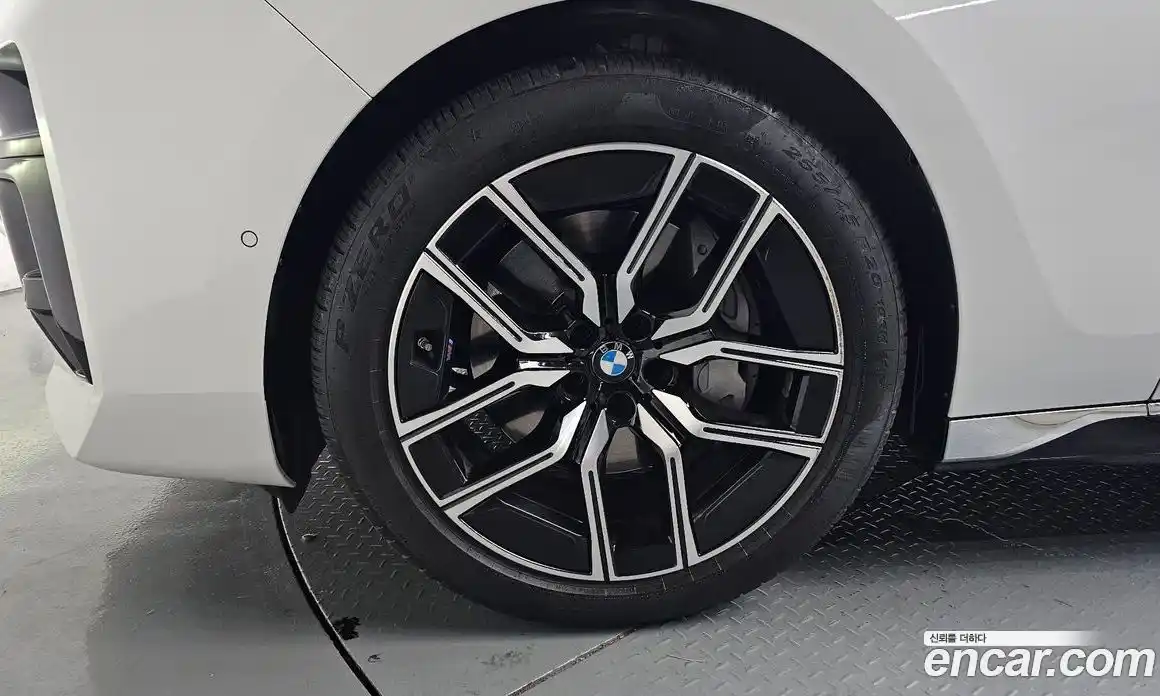 BMW 7-Series 2023 3.0 гидро в Москве № 2056579, фото 4