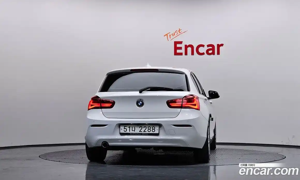 BMW 1-Series 2018 2.0 гидро в Москве № 2056982, фото 3