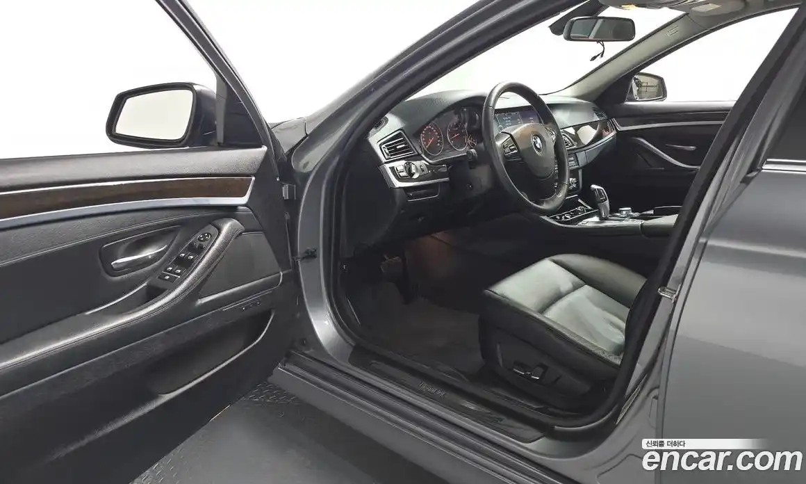 BMW 5-Series 2010 3.0 гидро в Москве № 2057048, фото 10