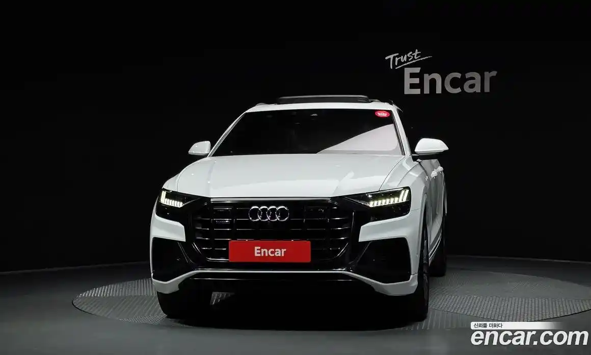 Audi Q8 2020 3.0 гидро в Москве № 2057353, фото 3