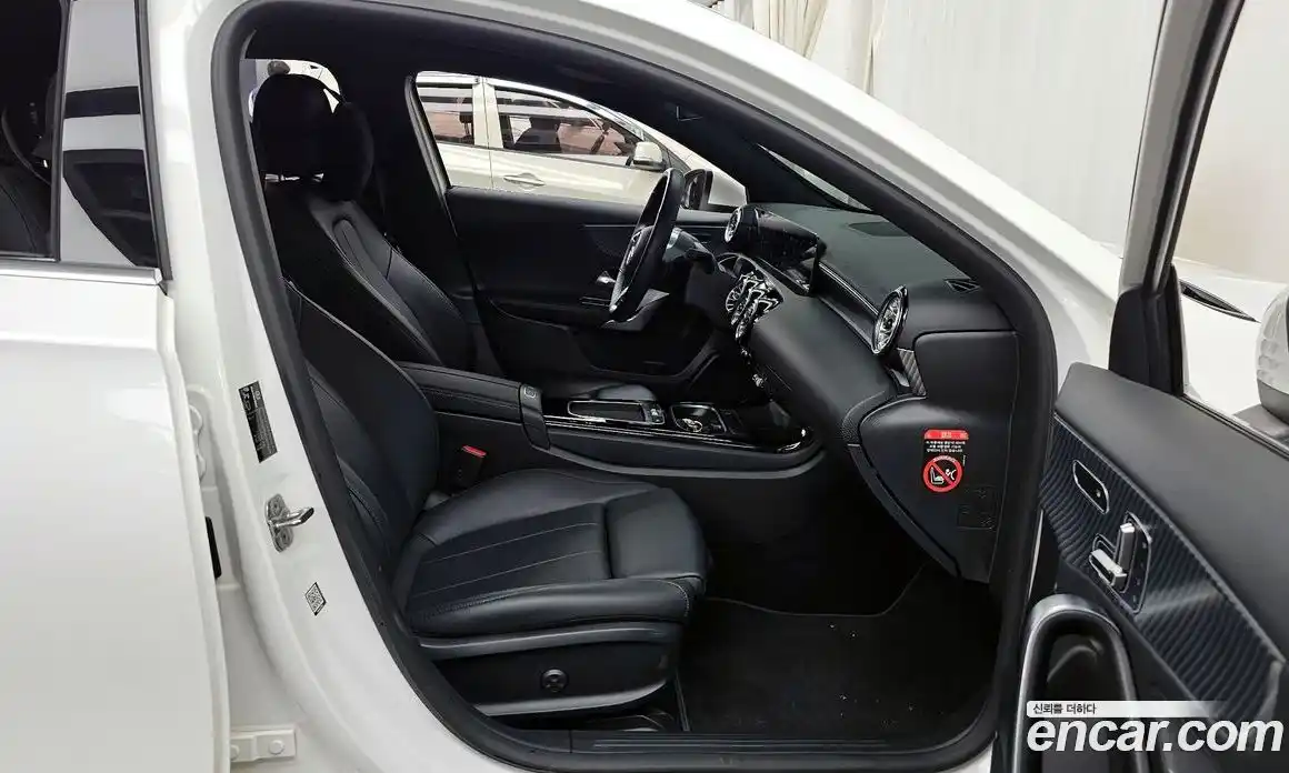 Mercedes-Benz A-Class 2023 2.0 гидро в Москве № 205790, фото 11