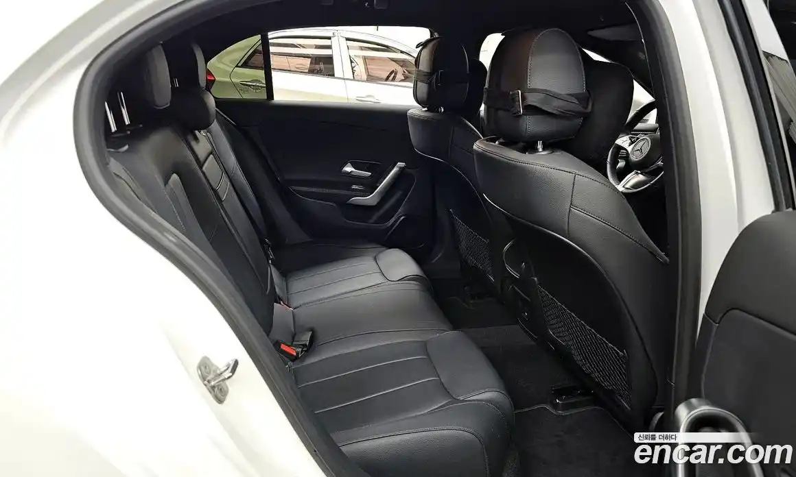 Mercedes-Benz A-Class 2023 2.0 гидро в Москве № 205790, фото 12