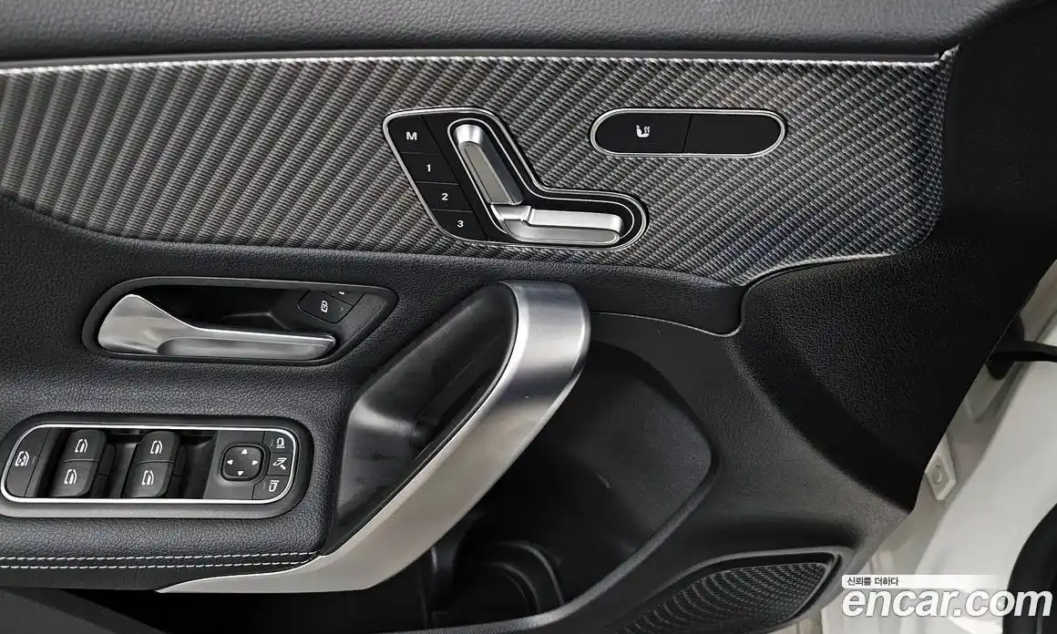Mercedes-Benz A-Class 2023 2.0 гидро в Москве № 205790, фото 19