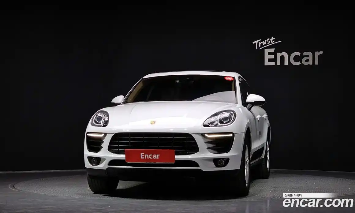 Porsche Macan 2017 2.0 гидро в Москве № 2058496, фото 3