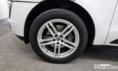 Porsche Macan 2017 2.0 гидро в Москве № 2058496, миниатюра 5