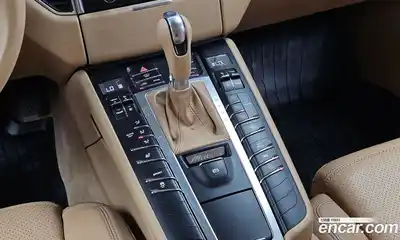 Porsche Macan 2017 2.0 гидро в Москве № 2058496, миниатюра 9
