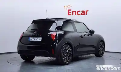 Mini Cooper 2024 2.0 гидро в Москве № 2059200, миниатюра 2