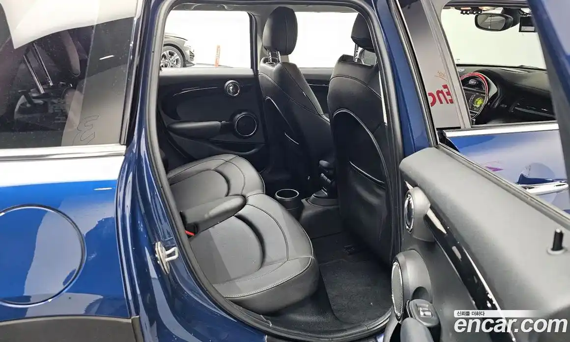 Mini Cooper 2015 1.5 гидро в Москве № 2059533, фото 11