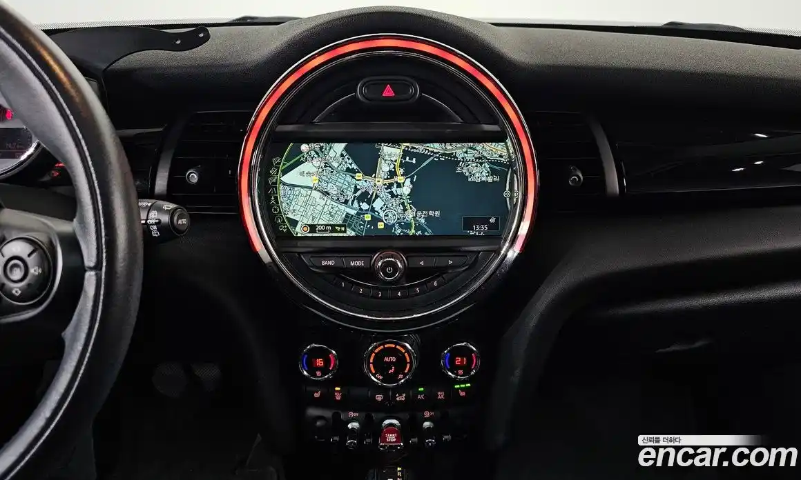 Mini Cooper 2015 1.5 гидро в Москве № 2059533, фото 12