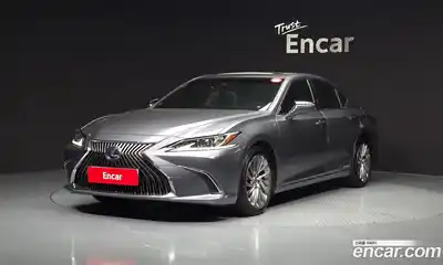 Lexus ES, 2018