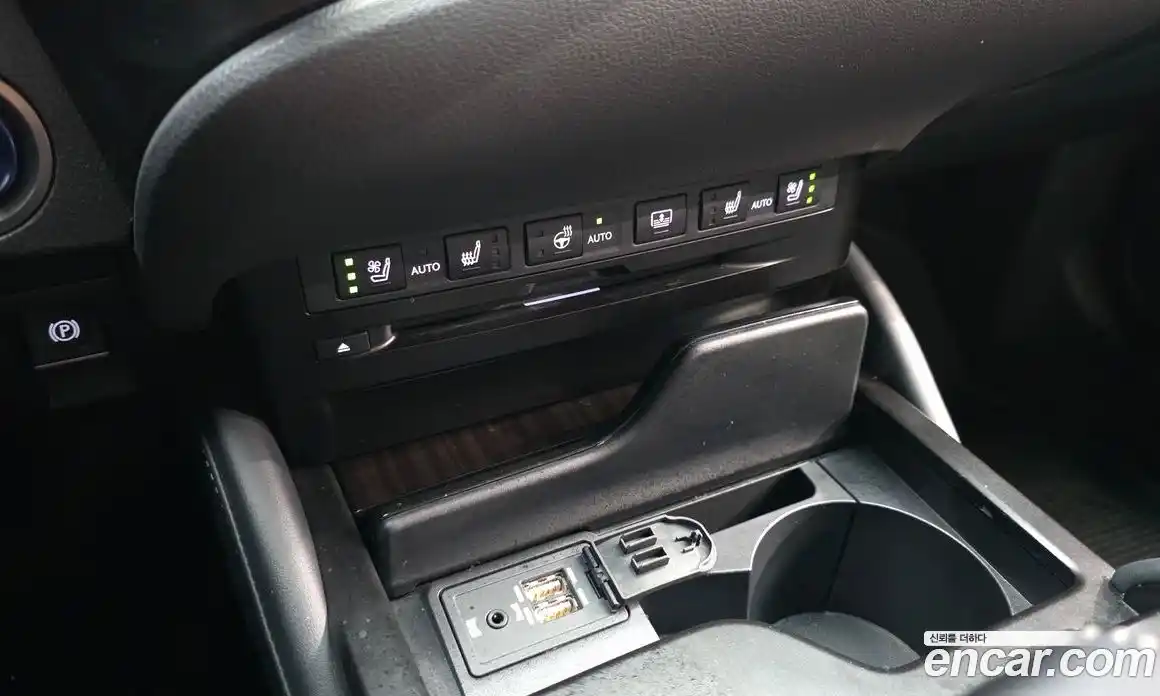 Lexus ES 2018 2.5 гидро в Москве № 2060143, фото 17