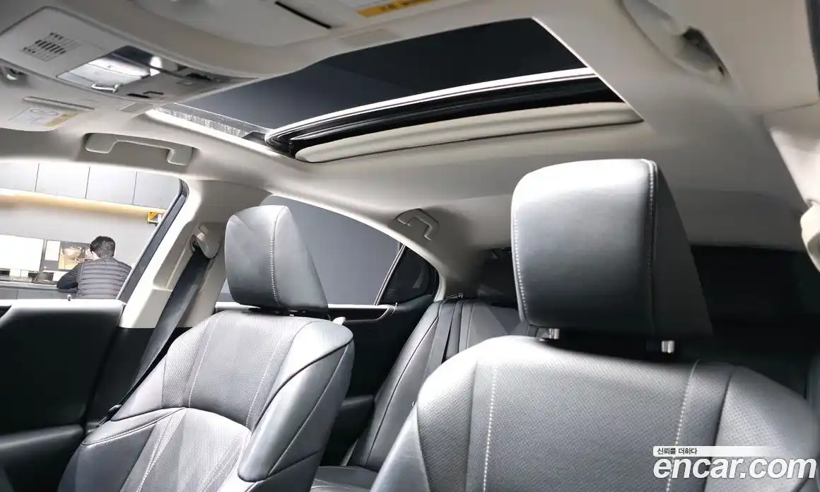 Lexus ES 2018 2.5 гидро в Москве № 2060143, фото 18