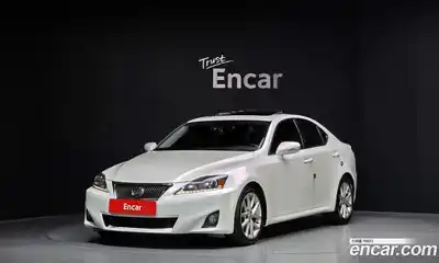 Lexus IS, 2011