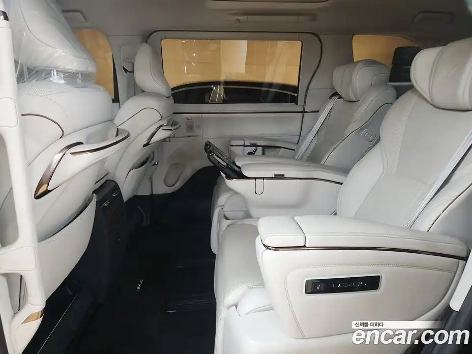 Lexus LM 2024 2.4 гидро в Москве № 2060177, фото 7