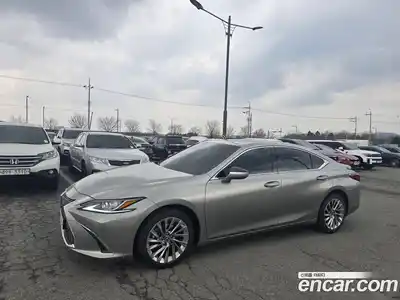 Lexus ES, 2023