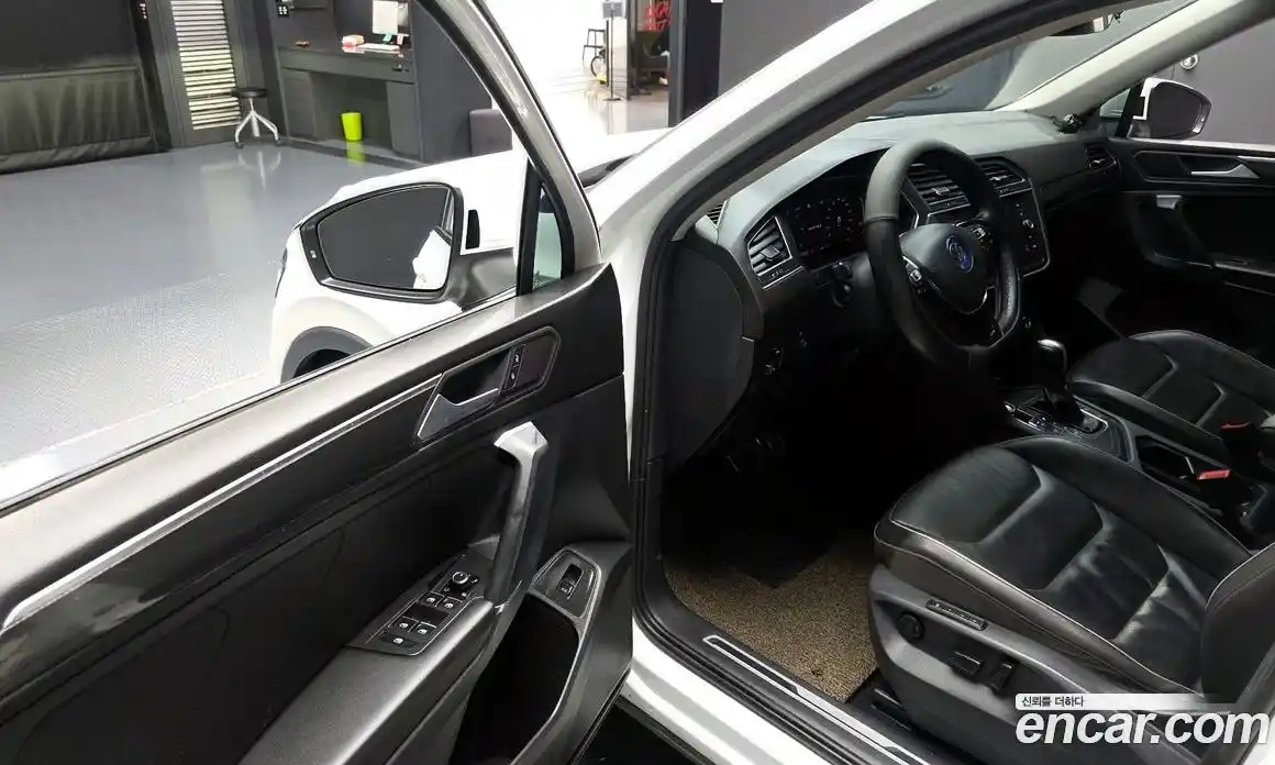 Volkswagen Tiguan 2020 2.0 гидро в Москве № 2060312, фото 13