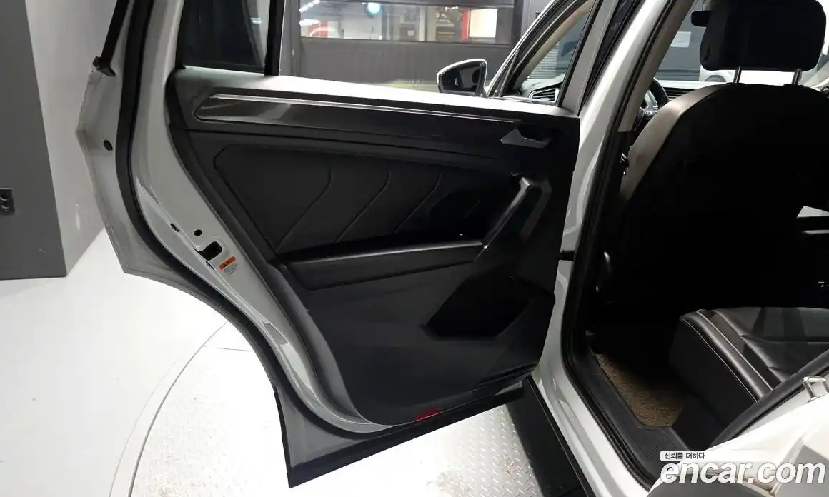 Volkswagen Tiguan 2020 2.0 гидро в Москве № 2060312, фото 15