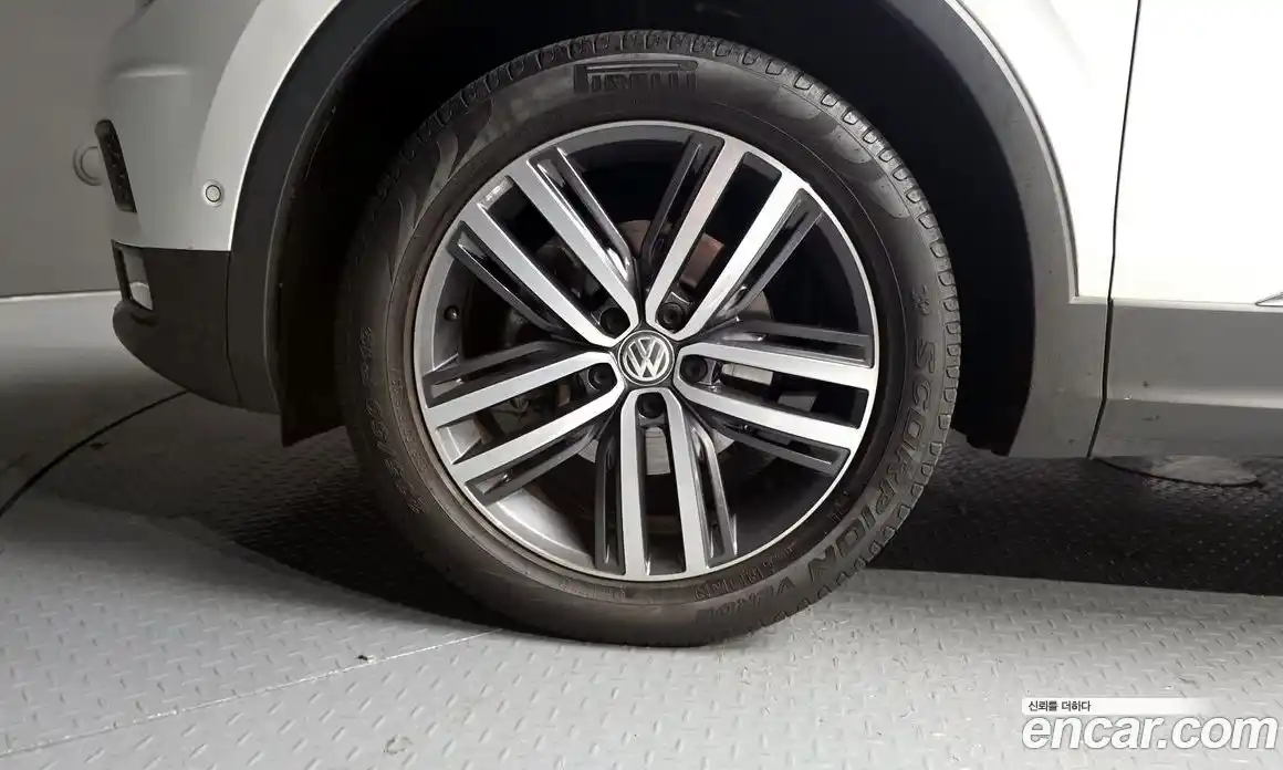 Volkswagen Tiguan 2020 2.0 гидро в Москве № 2060312, фото 28