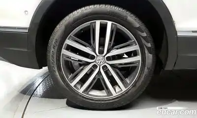 Volkswagen Tiguan 2020 2.0 гидро в Москве № 2060312, миниатюра 5