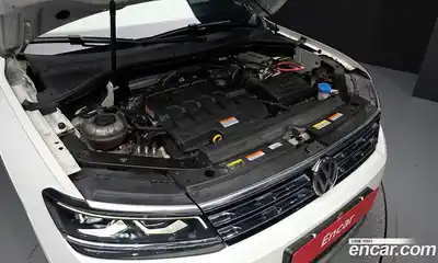 Volkswagen Tiguan 2020 2.0 гидро в Москве № 2060312, миниатюра 6