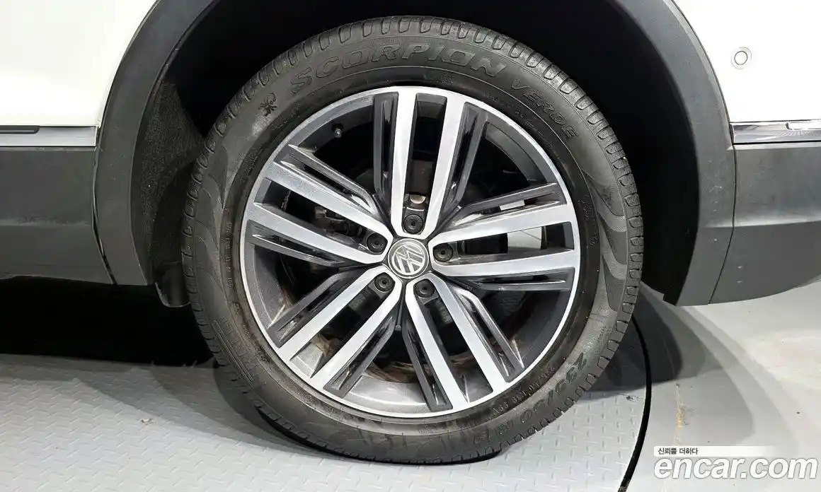 Volkswagen Tiguan 2020 2.0 гидро в Москве № 2060312, фото 7