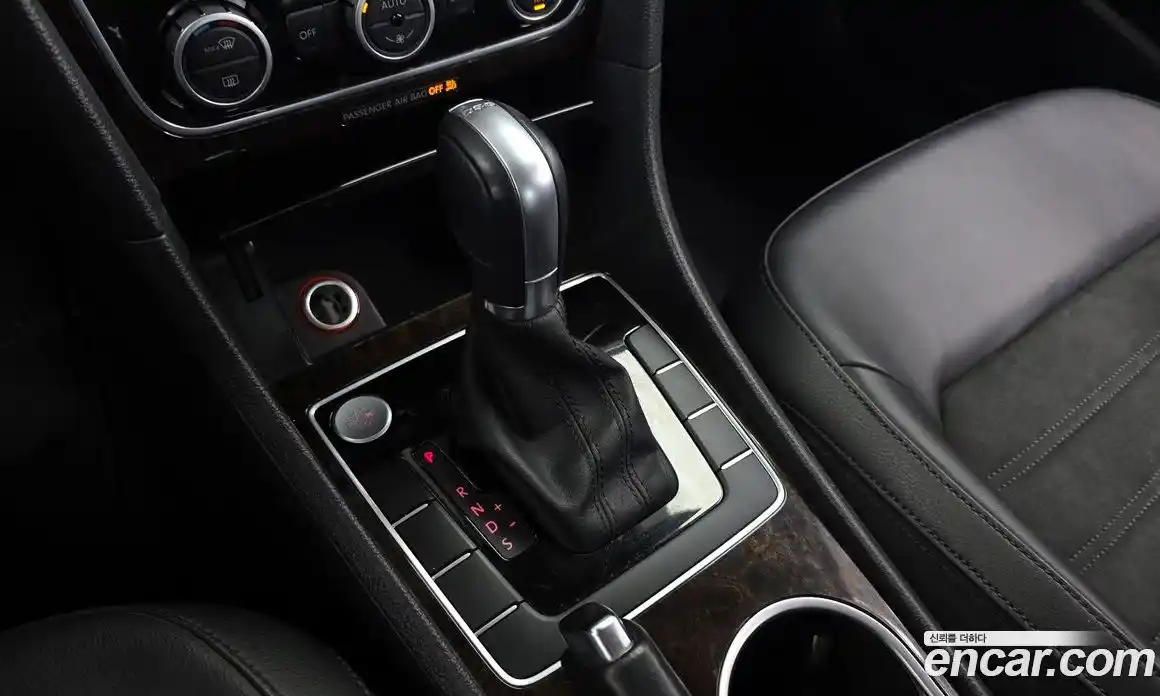 Volkswagen Passat 2015 2.0 гидро в Москве № 2060376, фото 9