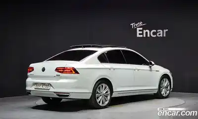 Volkswagen Passat 2018 2.0 гидро в Москве № 2060489, миниатюра 2