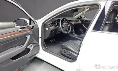 Volkswagen Passat 2018 2.0 гидро в Москве № 2060489, миниатюра 10