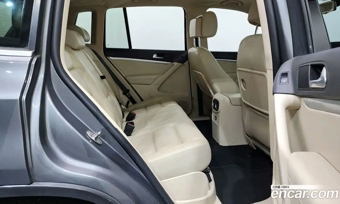 Volkswagen Tiguan 2014 2.0 гидро в Москве № 2060548, фото 12