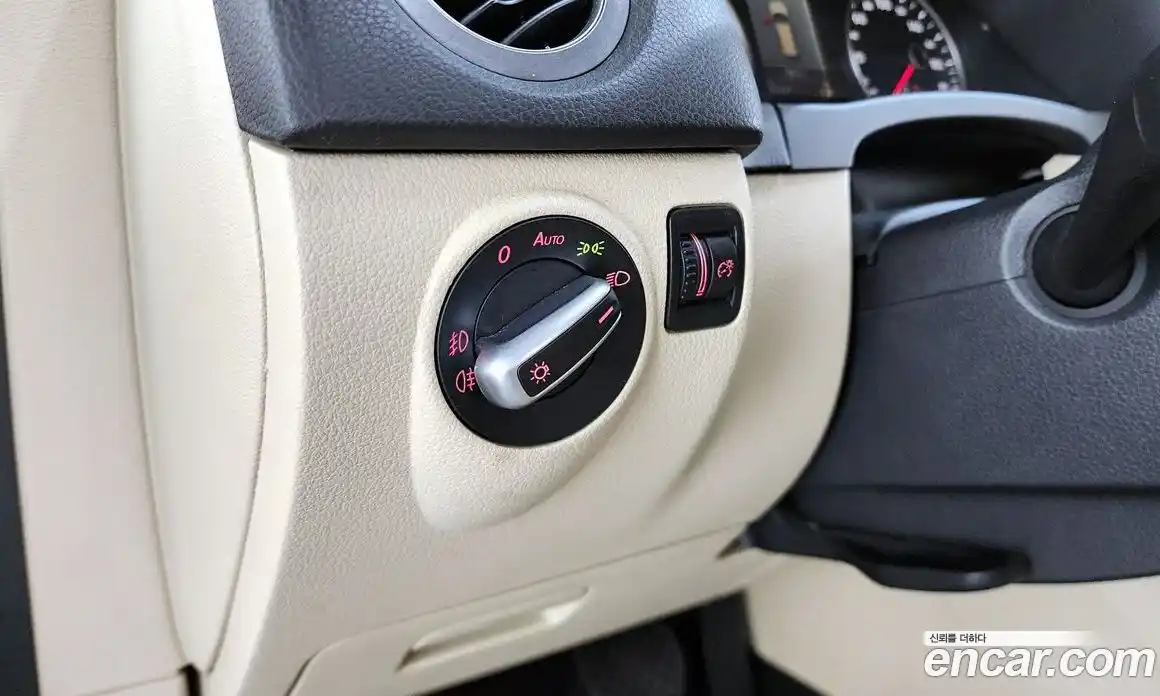 Volkswagen Tiguan 2014 2.0 гидро в Москве № 2060548, фото 16