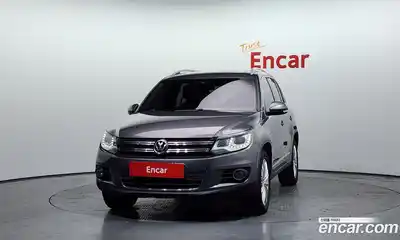 Volkswagen Tiguan 2014 2.0 гидро в Москве № 2060548, миниатюра 3