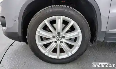 Volkswagen Tiguan 2014 2.0 гидро в Москве № 2060548, миниатюра 5
