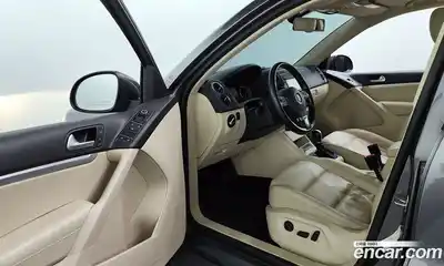 Volkswagen Tiguan 2014 2.0 гидро в Москве № 2060548, миниатюра 10