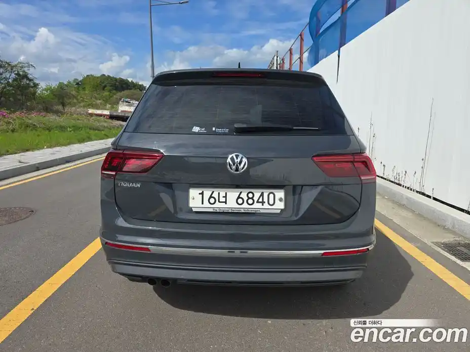 Volkswagen Tiguan 2018 2.0 гидро в Москве № 2061091, фото 4