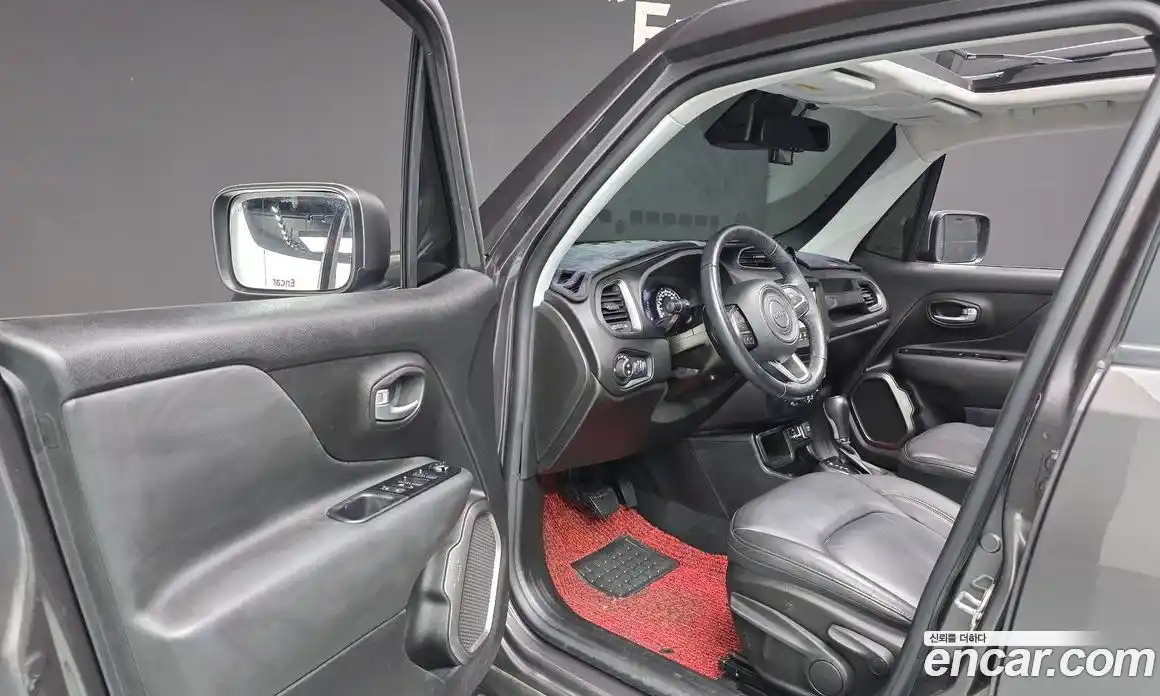 Jeep Renegade 2020 1.6 гидро в Москве № 2061258, фото 13