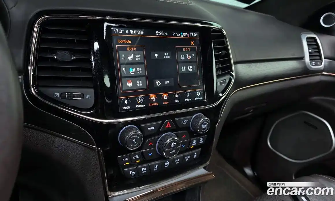Jeep Cherokee 2019 3.6 гидро в Москве № 2061359, фото 20