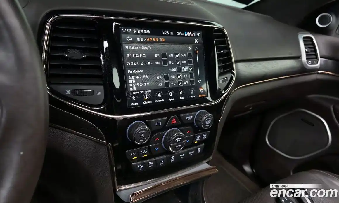 Jeep Cherokee 2019 3.6 гидро в Москве № 2061359, фото 23
