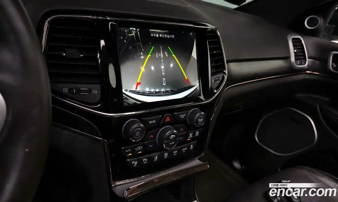 Jeep Cherokee 2019 3.6 гидро в Москве № 2061359, фото 25