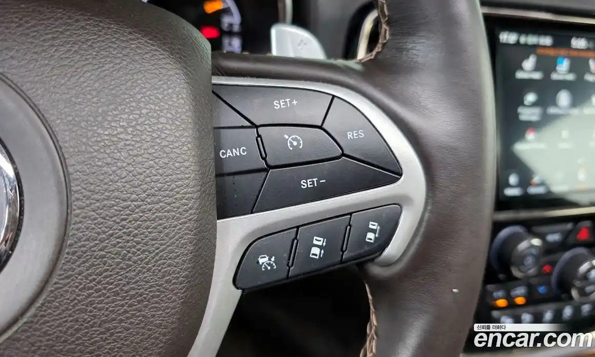 Jeep Cherokee 2019 3.6 гидро в Москве № 2061359, фото 27