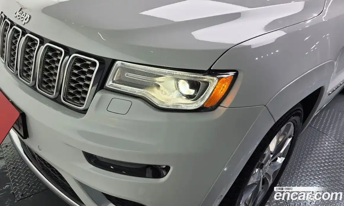 Jeep Cherokee 2019 3.6 гидро в Москве № 2061359, фото 8