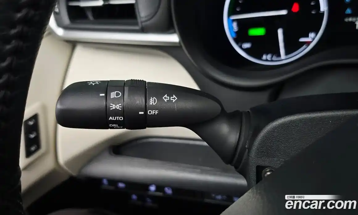 Toyota Sienna 2024 2.5 гидро в Москве № 2061943, фото 28