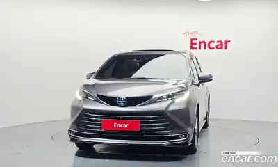 Toyota Sienna 2024 2.5 гидро в Москве № 2061943, миниатюра 3