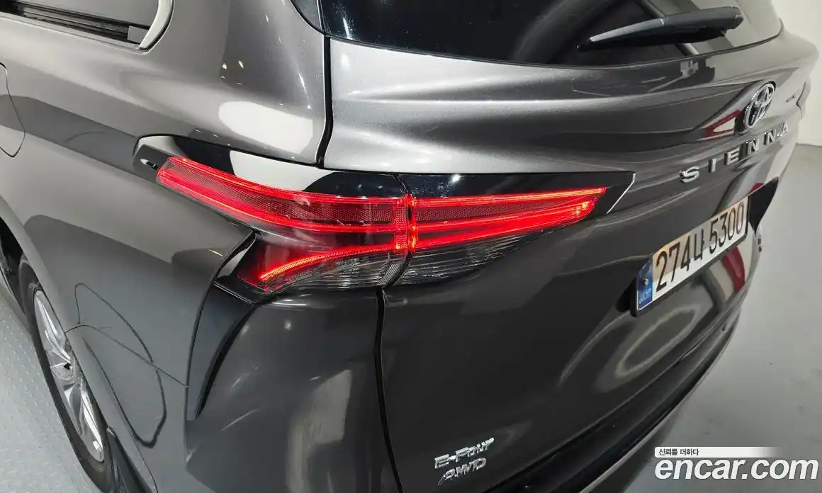 Toyota Sienna 2024 2.5 гидро в Москве № 2061943, фото 9