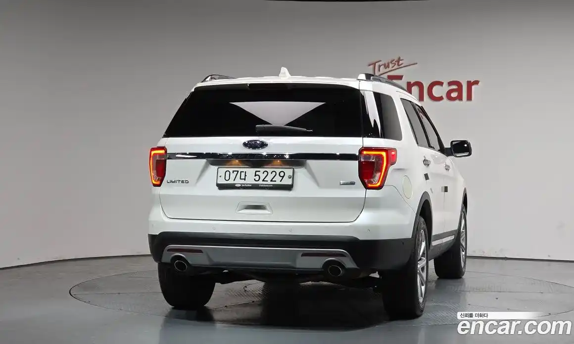 Ford Explorer 2017 2.3 гидро в Москве № 2063189, фото 4