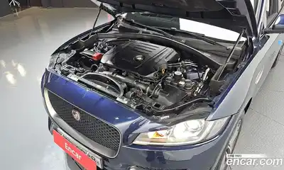 Jaguar F-Pace 2017 2.0 гидро в Москве № 2064635, миниатюра 6
