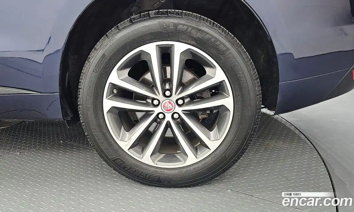 Jaguar F-Pace 2017 2.0 гидро в Москве № 2064635, фото 7