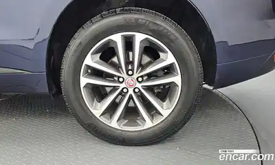 Jaguar F-Pace 2017 2.0 гидро в Москве № 2064635, миниатюра 7