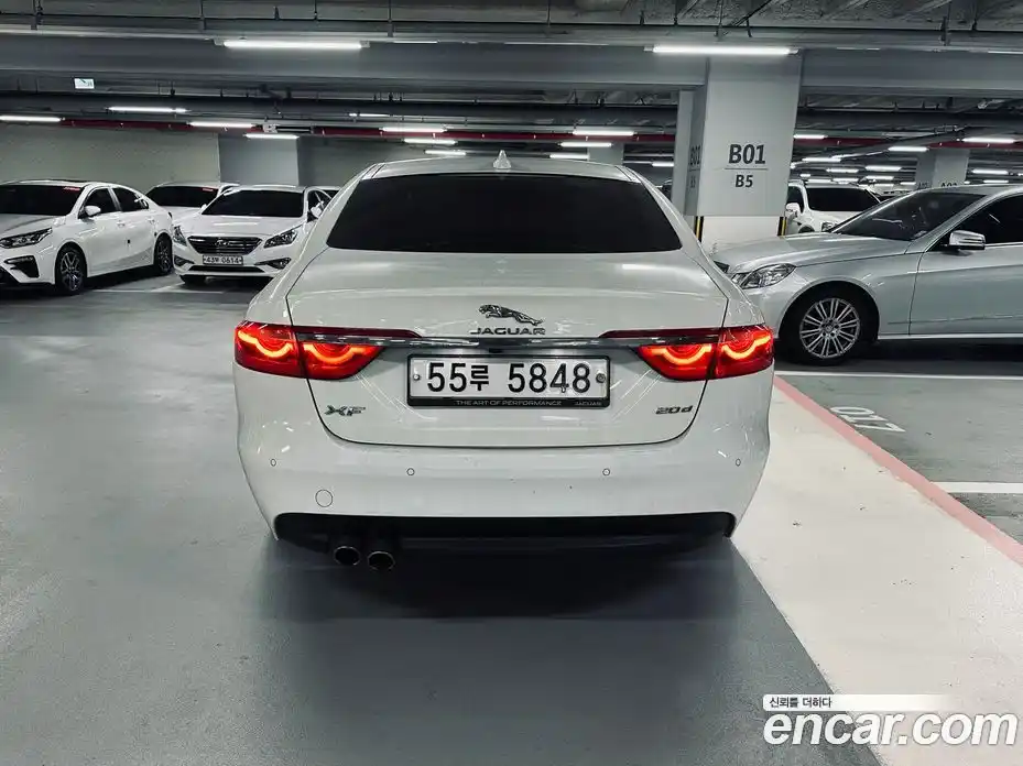 Jaguar XF 2018 2.0 гидро в Москве № 2064821, фото 4