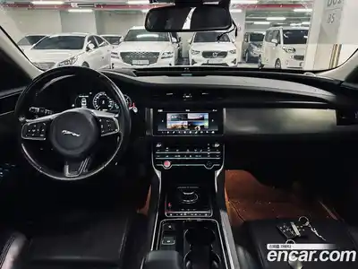 Jaguar XF 2018 2.0 гидро в Москве № 2064821, миниатюра 8