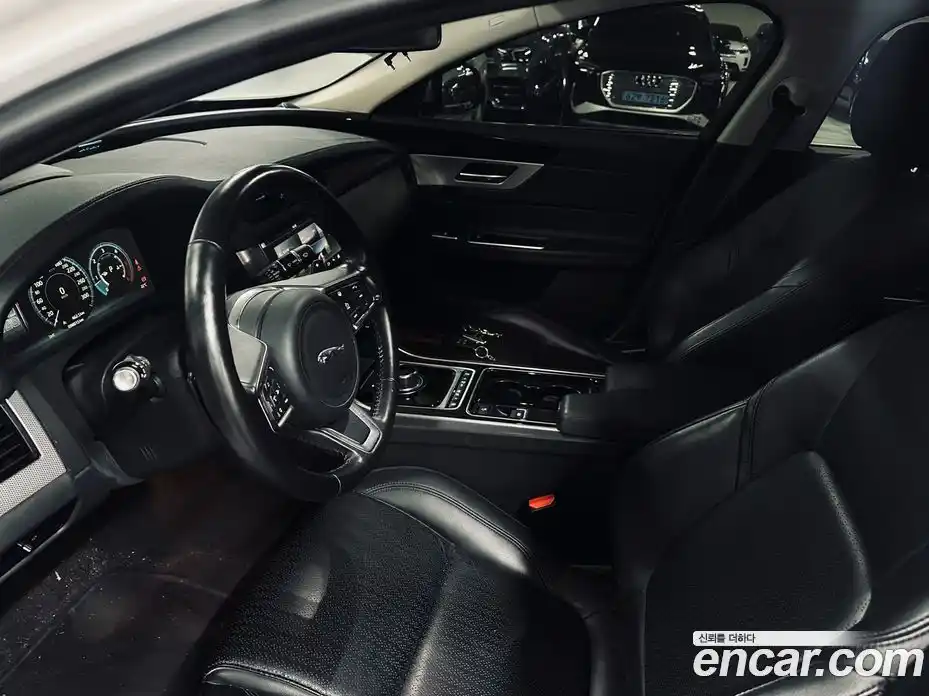 Jaguar XF 2018 2.0 гидро в Москве № 2064821, фото 9